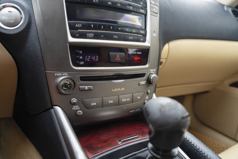 LEXUS IS 220