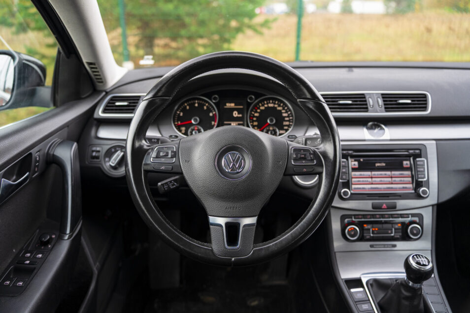 VW PASSAT