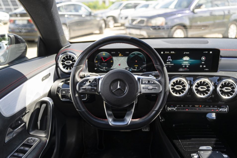 MERCEDES BENZ CLA 200D