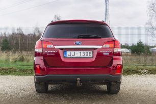 SUBARU LEGACY