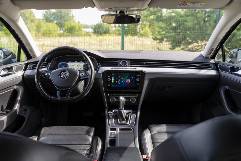 VW PASSAT