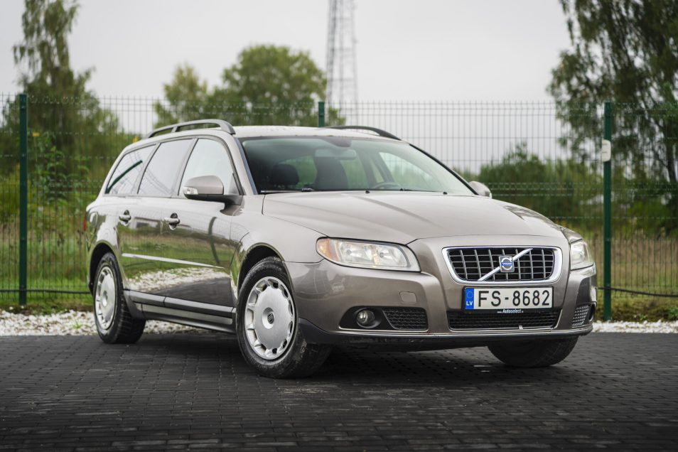 VOLVO V70