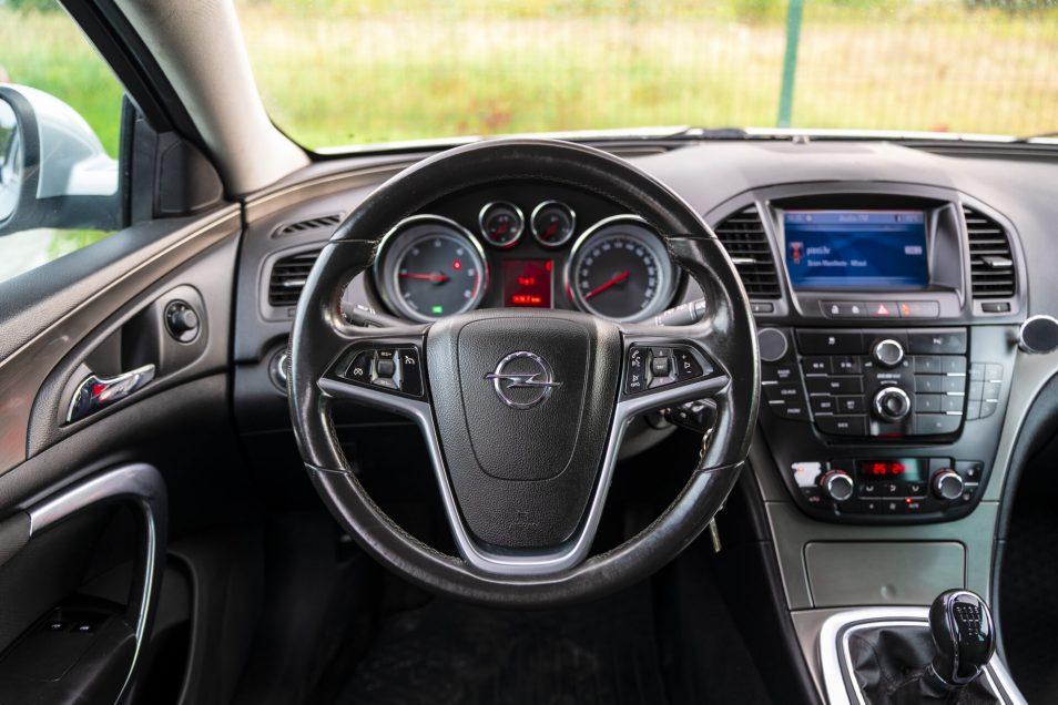 OPEL INSIGNIA SPORTS TOURER