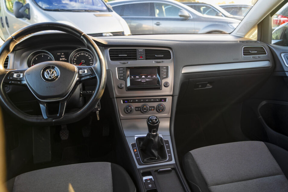 VW GOLF