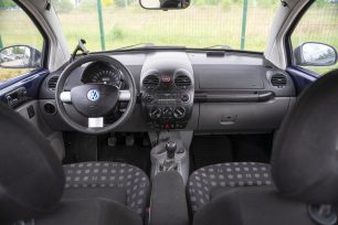 VW NEW BEETLE