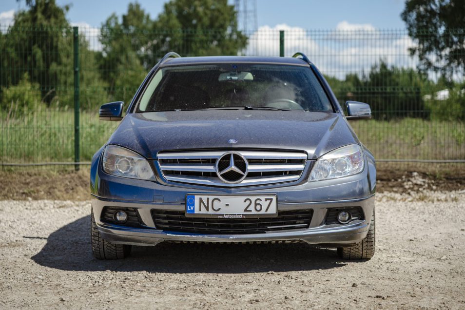 MERCEDES BENZ C200