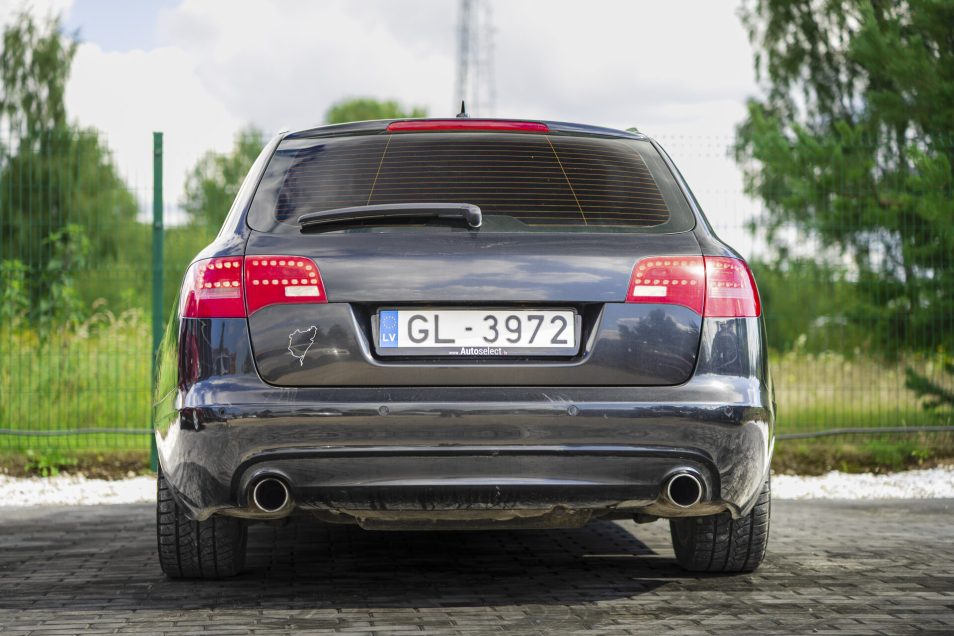 AUDI A6 QUATTRO