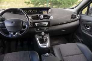 RENAULT MEGANE SCENIC