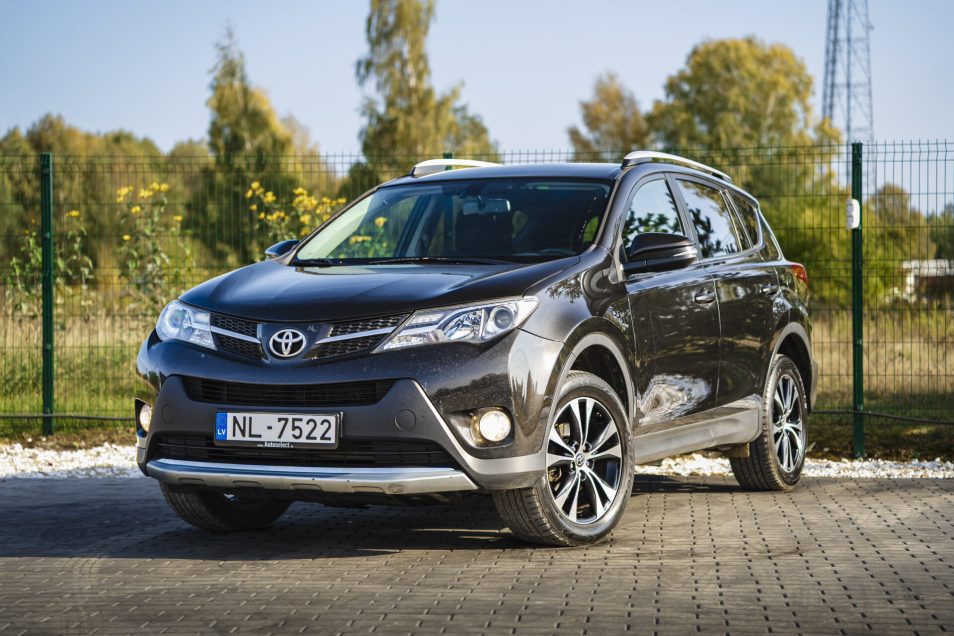 TOYOTA RAV 4