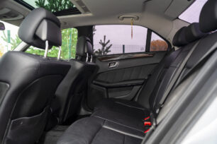 MERCEDES BENZ E 220