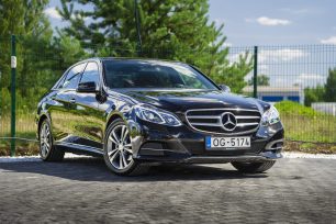 MERCEDES BENZ E220