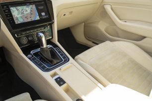 VW PASSAT R-LINE