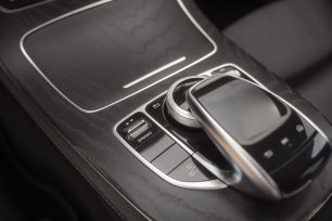 MERCEDES BENZ E300 DE