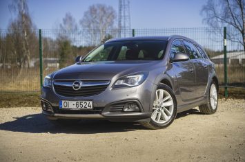 OPEL INSIGNIA SPORTS TOURER SW 4x4