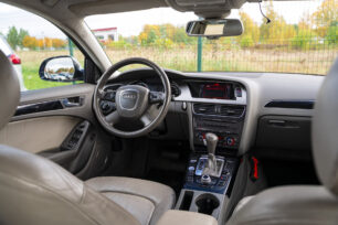 AUDI A4 S-LINE