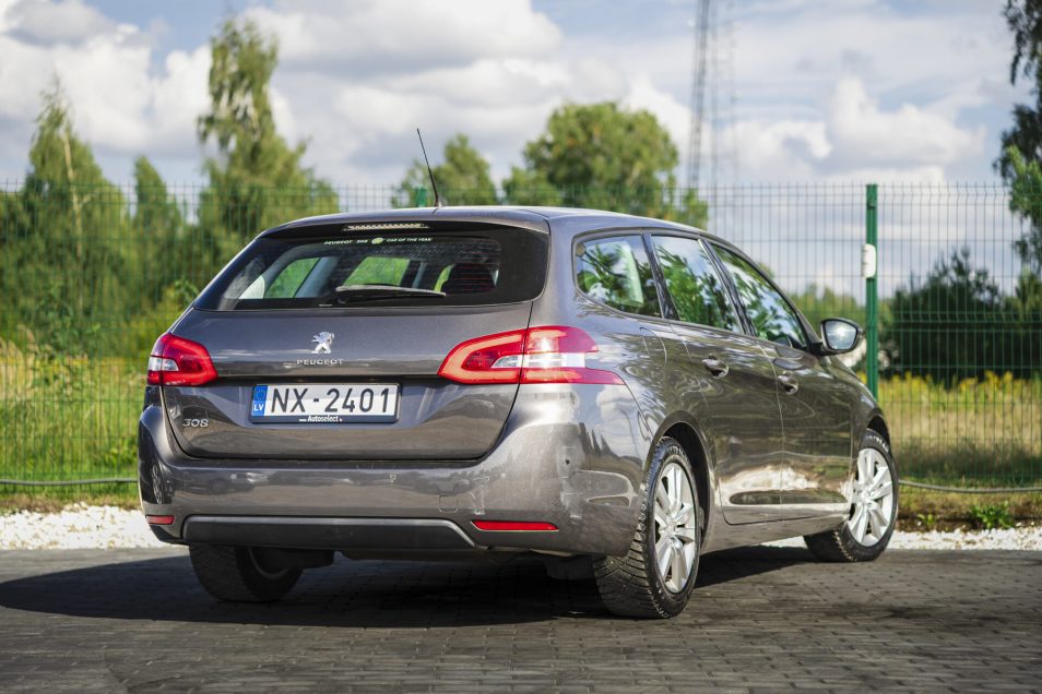 PEUGEOT 308