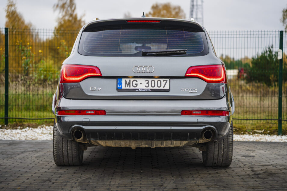 AUDI Q7