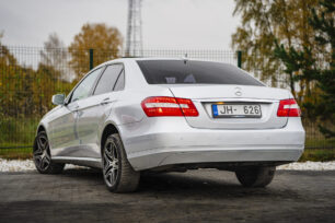 MERCEDES BENZ E 220